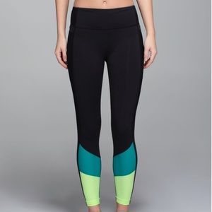 Lululemon Trail Bound 7/8 Tight size 4 NEW